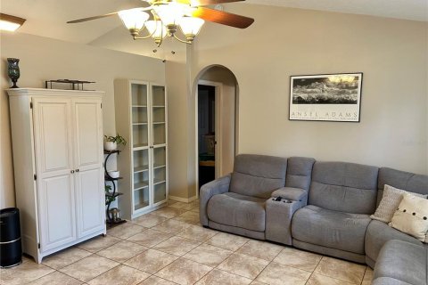 House in Minneola, Florida 3 bedrooms, 125.51 sq.m. № 1803583 - photo 7