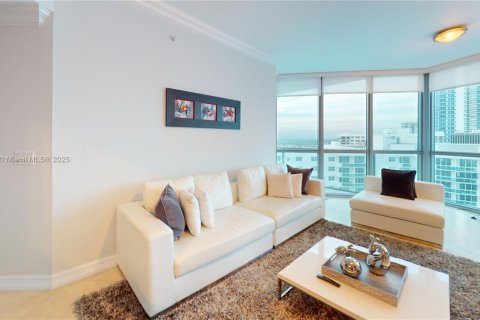 Снять в аренду кондоминиум в Холливуд, Флорида 3 спальни, 196.49м2, № 1952213 - фото 7