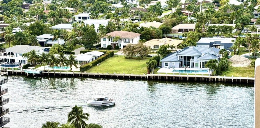 Condo in Hallandale Beach, Florida, 1 bedroom  № 2004942