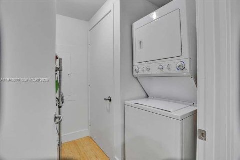 Купить кондоминиум в Санни-Айлс-Бич, Флорида 2 спальни, 139.26м2, № 2079227 - фото 19