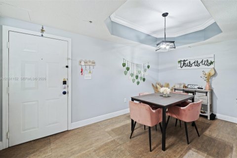 Condo in Pembroke Pines, Florida, 3 bedrooms  № 2401352 - photo 5