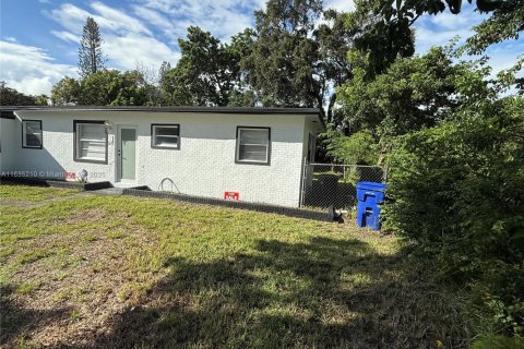 Купить виллу или дом в Холливуд, Флорида 3 спальни, 96.99м2, № 1931486 - фото 11