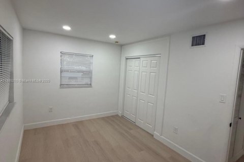 Купить виллу или дом в Холливуд, Флорида 3 спальни, 96.99м2, № 1931486 - фото 7