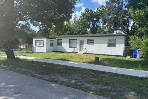 Купить виллу или дом в Холливуд, Флорида 3 спальни, 96.99м2, № 1931486 - фото 2