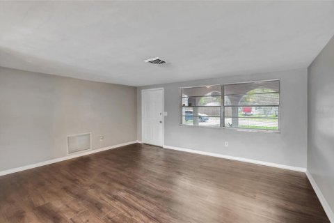 House in New Port Richey, Florida 3 bedrooms, 121.7 sq.m. № 1876278 - photo 7