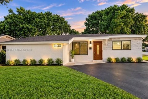 Villa ou maison à Miramar, Floride 4 chambres, 142.33 m2 № 2414423