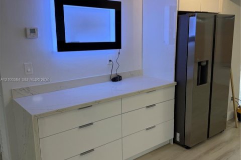 Casa en venta en Miramar, Florida, 4 dormitorios, 142.33 m2 № 2414423 - foto 5
