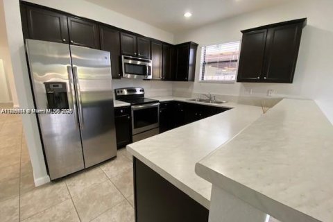 Купить виллу или дом в Майами, Флорида 3 спальни, 177.07м2, № 2036348 - фото 6