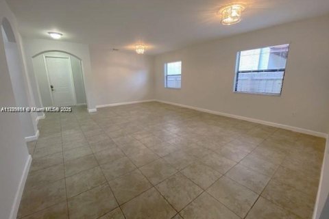 Купить виллу или дом в Майами, Флорида 3 спальни, 177.07м2, № 2036348 - фото 3