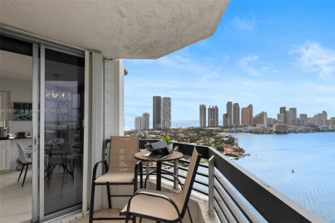 Condominio en venta en Aventura, Florida, 3 dormitorios, 157.38 m2 № 1981923 - foto 6