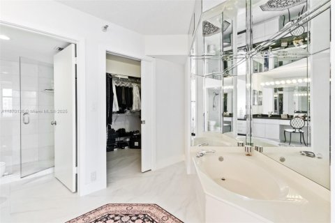 Condominio en venta en Aventura, Florida, 3 dormitorios, 157.38 m2 № 1981923 - foto 19