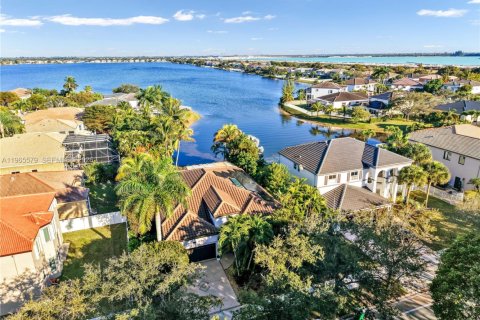 Villa ou maison à vendre à Miramar, Floride: 4 chambres, 229.47 m2 № 2027296 - photo 5