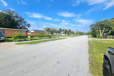Commercial property in Delray Beach, Florida 118.91 sq.m. № 2176215 - photo 5