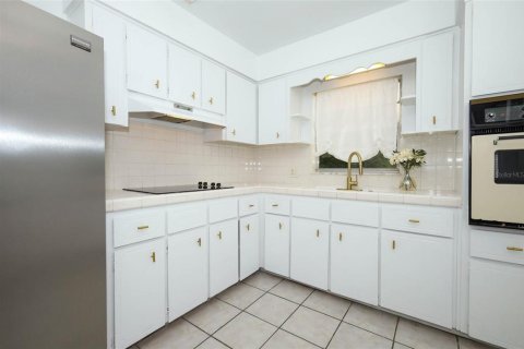 Купить коммерческую недвижимость в Орландо, Флорида 6 спален, 143.81м2, № 1884500 - фото 11
