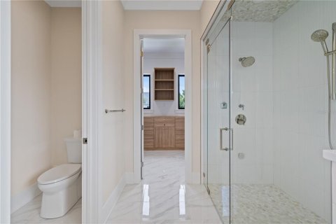 House in Tampa, Florida 4 bedrooms, 335.93 sq.m. № 2204740 - photo 19