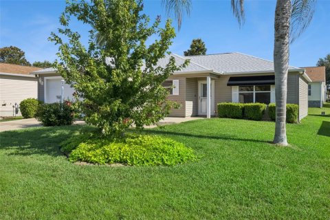 House in The Villages, Florida 3 bedrooms, 117.52 sq.m. № 2202996 - photo 6