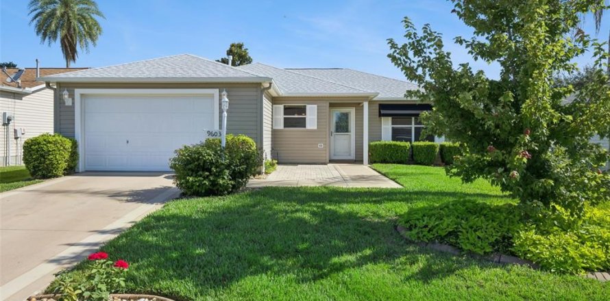 House in The Villages, Florida 3 bedrooms, 117.52 sq.m. № 2202996