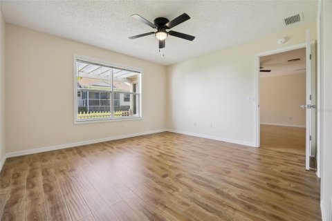 House in The Villages, Florida 3 bedrooms, 117.52 sq.m. № 2202996 - photo 23