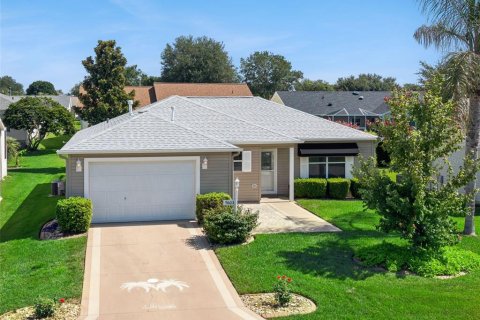 House in The Villages, Florida 3 bedrooms, 117.52 sq.m. № 2202996 - photo 3