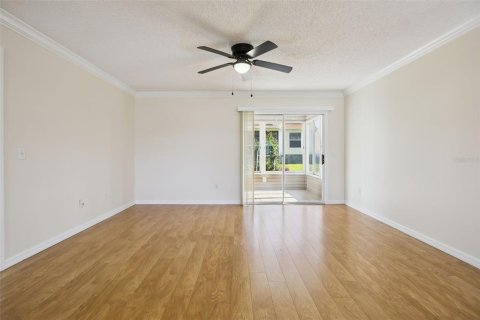 House in The Villages, Florida 3 bedrooms, 117.52 sq.m. № 2202996 - photo 8