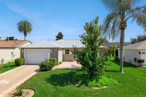 House in The Villages, Florida 3 bedrooms, 117.52 sq.m. № 2202996 - photo 4