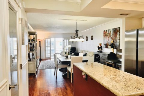 Condo in North Palm Beach, Florida, 2 bedrooms  № 2227685 - photo 15