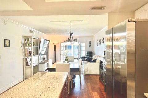 Condo in North Palm Beach, Florida, 2 bedrooms  № 2227685 - photo 16