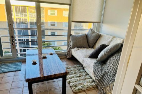 Condo in North Palm Beach, Florida, 2 bedrooms  № 2227685 - photo 6