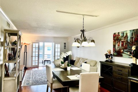 Condo in North Palm Beach, Florida, 2 bedrooms  № 2227685 - photo 19
