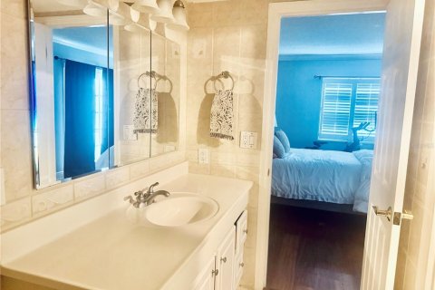 Condo in North Palm Beach, Florida, 2 bedrooms  № 2227685 - photo 24