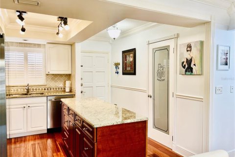 Condo in North Palm Beach, Florida, 2 bedrooms  № 2227685 - photo 14