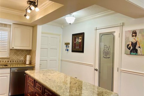 Condo in North Palm Beach, Florida, 2 bedrooms  № 2227685 - photo 11