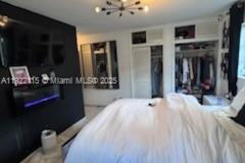 House in Sunrise, Florida 3 bedrooms, 126.16 sq.m. № 1976026 - photo 21