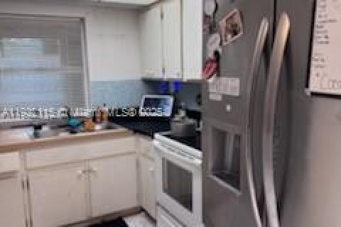 House in Sunrise, Florida 3 bedrooms, 126.16 sq.m. № 1976026 - photo 23