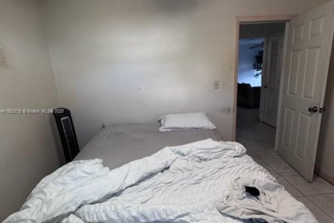 House in Sunrise, Florida 3 bedrooms, 126.16 sq.m. № 1976026 - photo 25