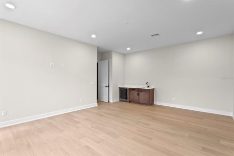 House in Tampa, Florida 5 bedrooms, 612.78 sq.m. № 2219088 - photo 19