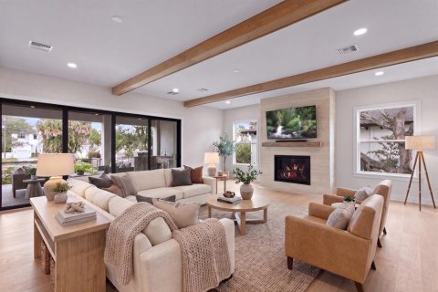House in Tampa, Florida 5 bedrooms, 612.78 sq.m. № 2219088 - photo 2
