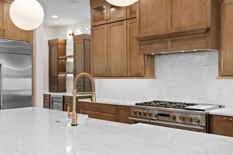 House in Tampa, Florida 5 bedrooms, 612.78 sq.m. № 2219088 - photo 5