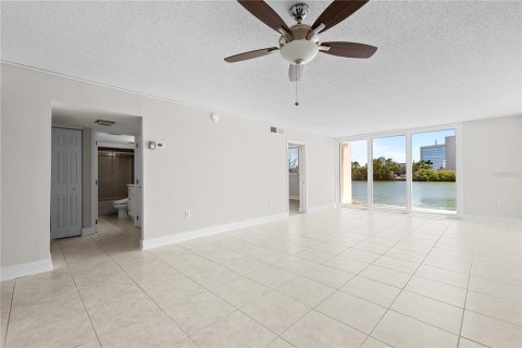 Condominio en venta en South Pasadena, Florida, 2 dormitorios, 97.55 m2 № 2205253 - foto 17