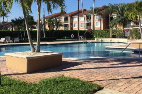 Condo in Lake Worth, Florida, 3 bedrooms № 2250588