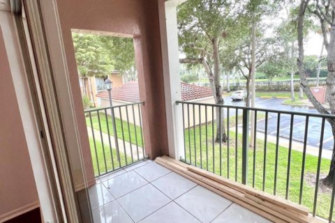 Condo in Lake Worth, Florida, 3 bedrooms  № 2250588 - photo 7