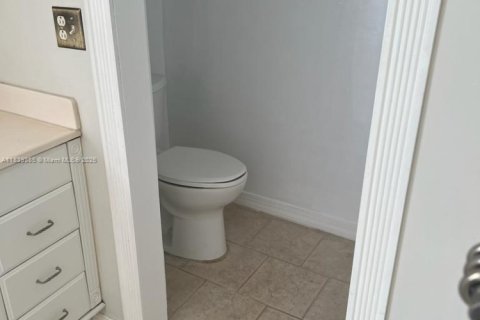 Condo in West Palm Beach, Florida, 1 bedroom № 1828753 - photo 22