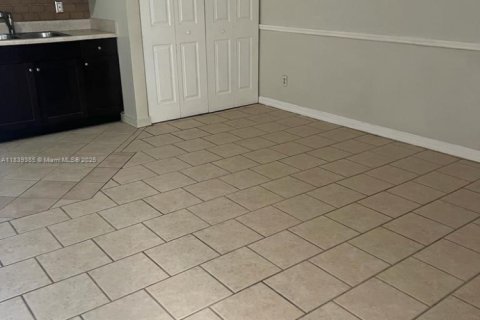 Condo in West Palm Beach, Florida, 1 bedroom № 1828753 - photo 10