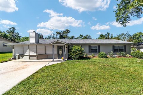 House in Ocala, Florida 3 bedrooms, 156.73 sq.m. № 2207066