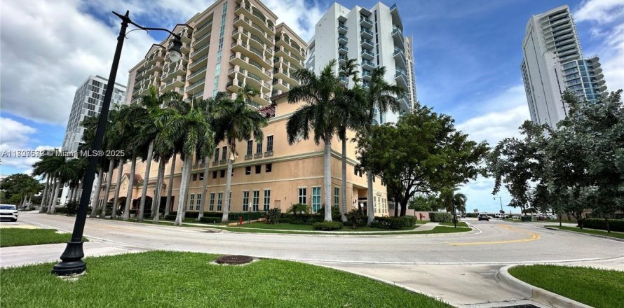 Condo in Sunny Isles Beach, Florida, 3 bedrooms № 1864903