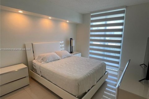 Condo in Sunny Isles Beach, Florida, 3 bedrooms  № 1864903 - photo 7