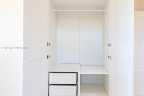 Купить виллу или дом в Майами, Флорида 3 спальни, 92.34м2, № 2051846 - фото 26