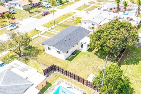 Купить виллу или дом в Майами, Флорида 3 спальни, 92.34м2, № 2051846 - фото 30