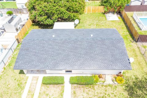 Купить виллу или дом в Майами, Флорида 3 спальни, 92.34м2, № 2051846 - фото 28