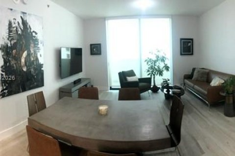 Condominio en venta en Coral Gables, Florida, 2 dormitorios, 104.79 m2 № 2023278 - foto 6